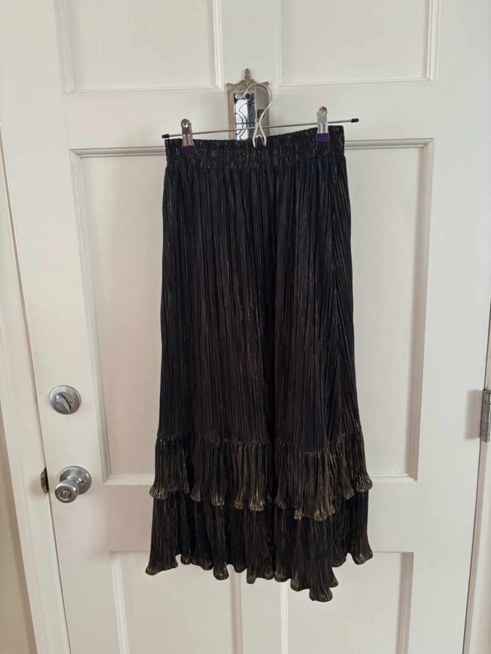 2 for $30 🌸Black Metallic Pleated Ruffle-Hem Maxi Skirt